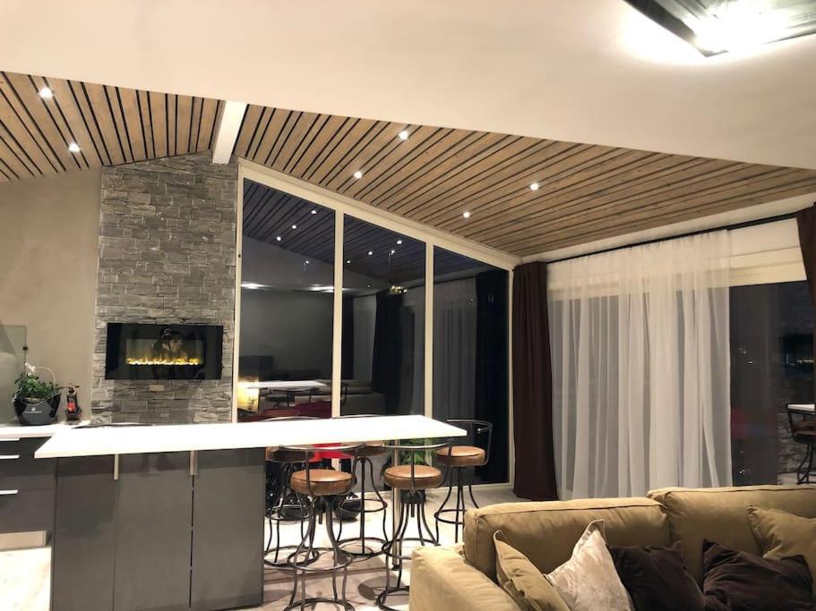 Topp Moderne Suite. Larvik Exterior foto