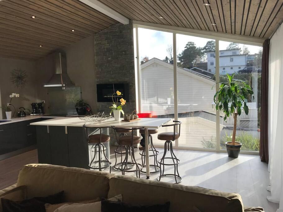Topp Moderne Suite. Larvik Exterior foto